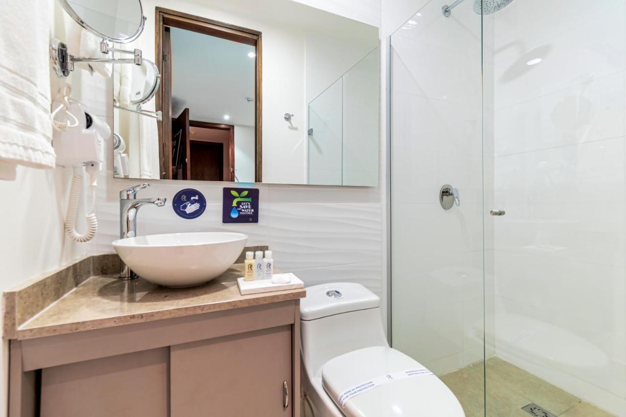 Hotel Portal Del Rio バランキージャ エクステリア 写真
